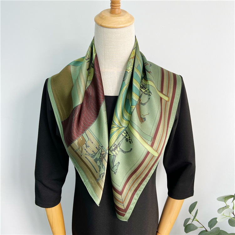 Foulard in Seta Verde 65CM, Sc - Travel Hair Accessories recensione e prezzo