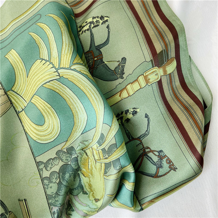 Foulard in Seta Verde 65CM, Sc - Travel Hair Accessories recensione e prezzo